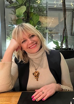 Rencontre-femmes-ukrainiennes-russes-agence-matrimoniale-UkraineMariage-Oksana-56ans-ID2580